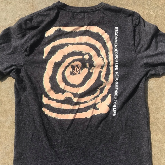 Volcom tee shirt. Size medium. - Picture 4 of 4